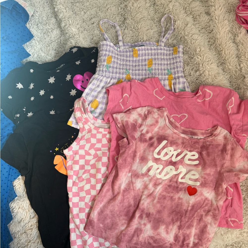 Girls Old Navy Colorful Graphic and Patterned T-Shirts 6/7 Bundle